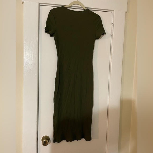 Green Bodycon midi knit dress with a slit size Medium - Picture 8 of 13